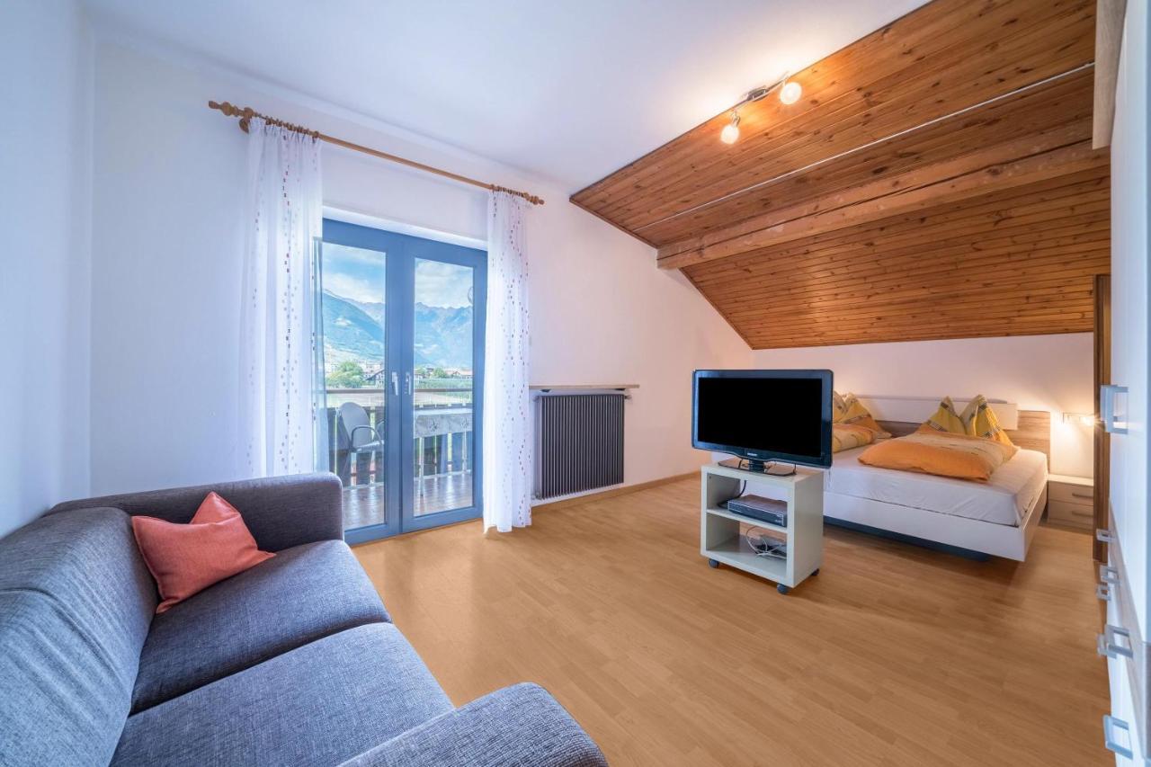 Apartment Tschigat Leilichhof 라나 외부 사진